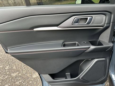 New 2026 Ford Explorer ST-Line w/ ST-Line Street Pack image 39