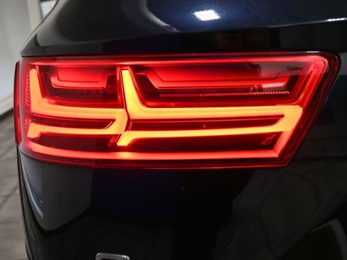 Used 2018 Audi Q7 3.0T Premium image 36