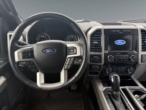 Used 2019 Ford F150 Lariat image 10