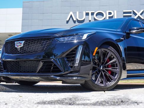 Used 2022 Cadillac CT5 V Blackwing w/ Parking Package RWD image 2