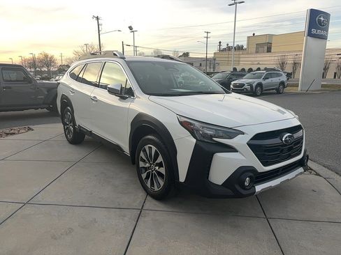 Used 2025 Subaru Outback Touring XT w/ Popular Package #2 image 4