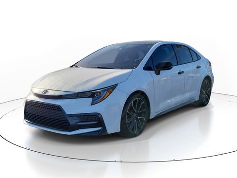 Used 2020 Toyota Corolla SE image 3