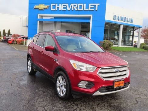 Used 2018 Ford Escape SE w/ SE Sync 3 Package image 1