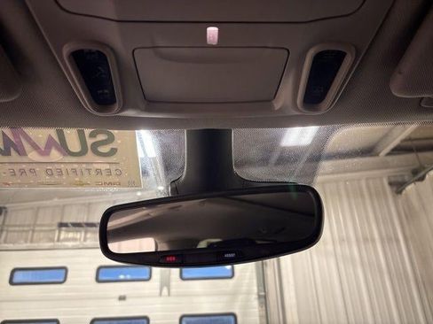 Used 2024 Chrysler Pacifica Limited image 20