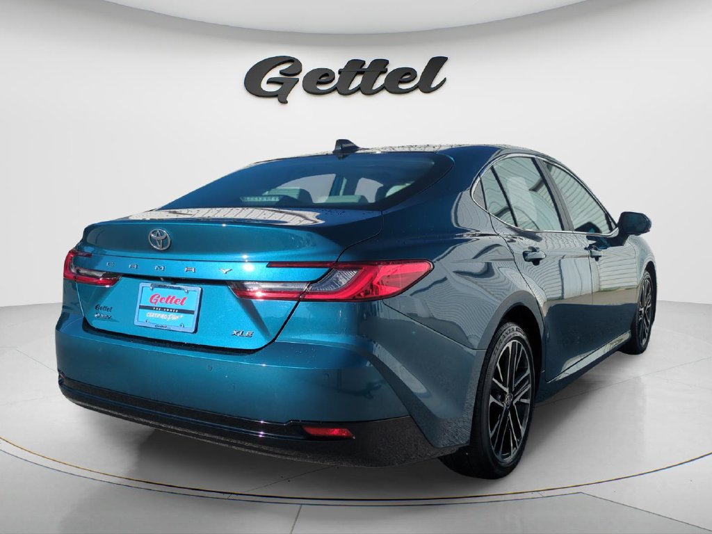 Used 2025 Toyota Camry XLE w/ Premium Plus Package FWD image 5