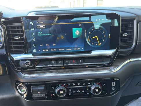 Used 2024 Chevrolet Silverado 2500 LT image 10