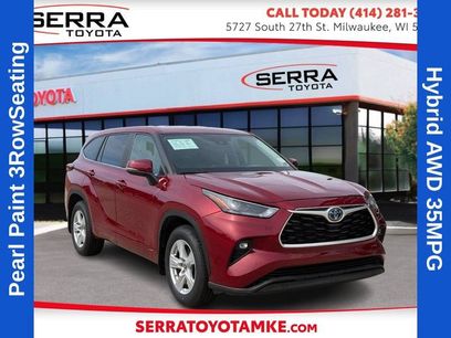 Used 2023 Toyota Highlander LE