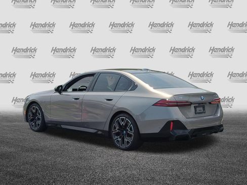 Used 2024 BMW i5 eDrive40i w/ Executive Package RWD image 8