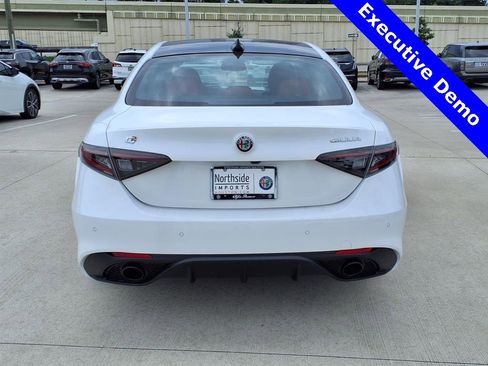 New 2025 Alfa Romeo Giulia Veloce w/ Veloce Package Rwd image 12