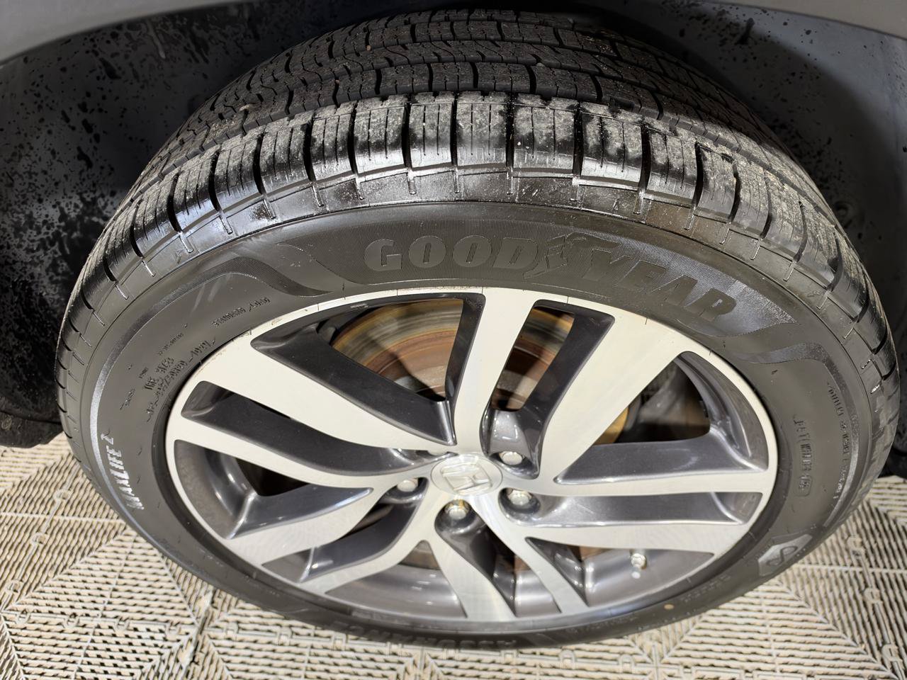 Used 2016 Honda Pilot Touring image 13
