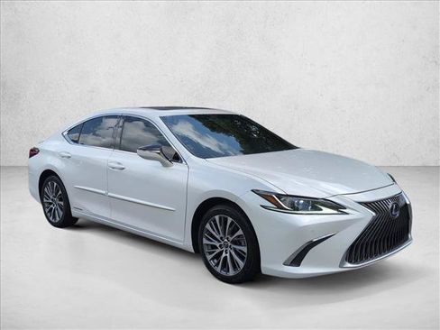 Used 2020 Lexus ES 300h w/ Premium Package FWD image 3