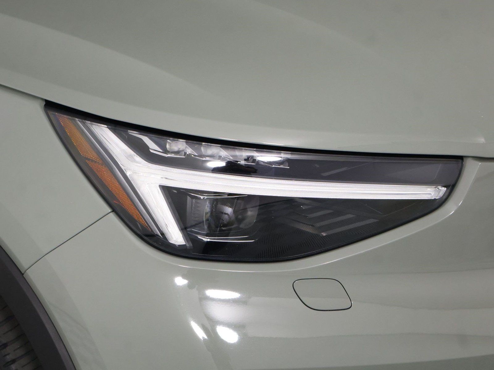 Used 2023 Volvo C40 P8 Recharge Ultimate AWD/4WD image 25