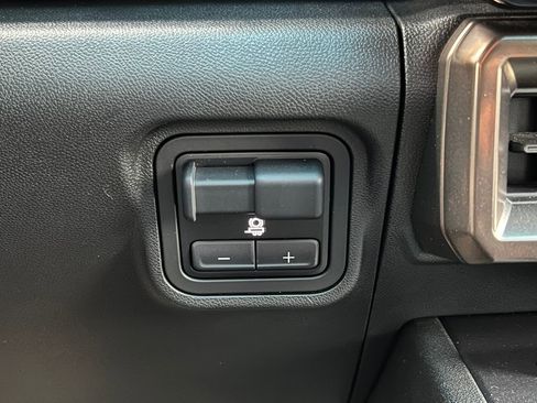 Certified 2024 GMC Hummer EV 3X image 33