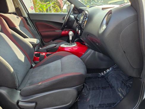Used 2015 Nissan Juke SV w/ Technology Package image 26