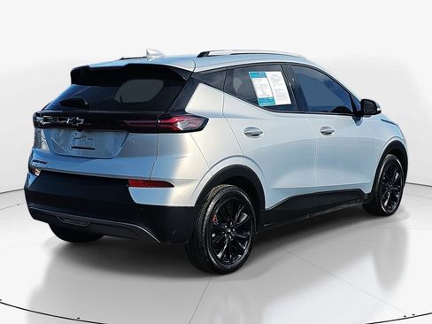 Used 2023 Chevrolet Bolt EUV LT w/ Convenience Package image 5