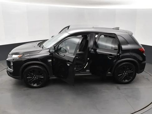 Used 2025 Mitsubishi Outlander Sport LE AWD/4WD image 7