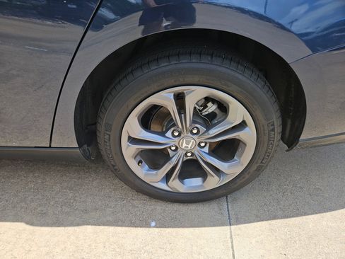 Certified 2024 Honda Accord EX image 9
