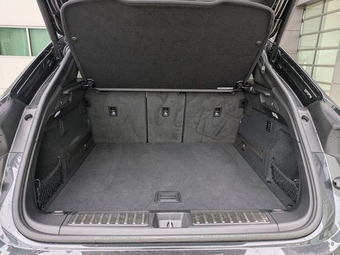 Used 2025 Porsche Macan Electric image 14