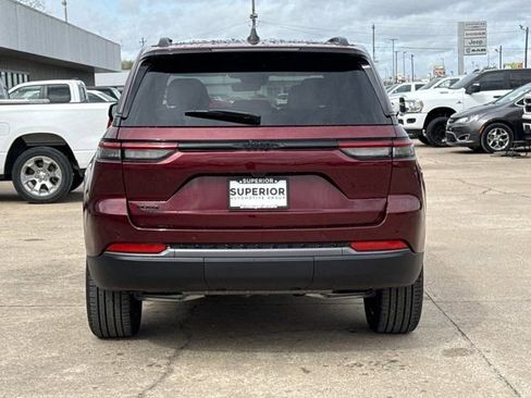 New 2026 Jeep Grand Cherokee Limited w/ Limited Altitude Package AWD/4WD image 4