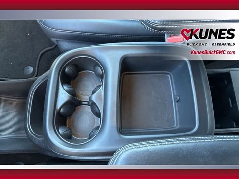 Used 2025 Chrysler Pacifica Select FWD image 24