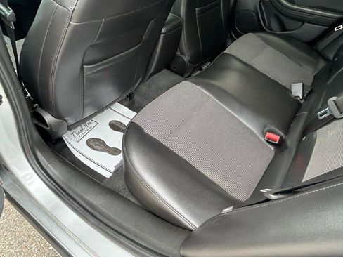 Used 2014 Chevrolet Malibu LT w/ Power Convenience Package FWD image 9