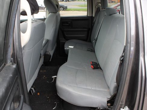 Used 2019 RAM 1500 Express AWD/4WD image 16
