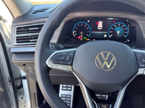New 2026 Volkswagen Atlas SEL Premium R-Line AWD/4WD image 18