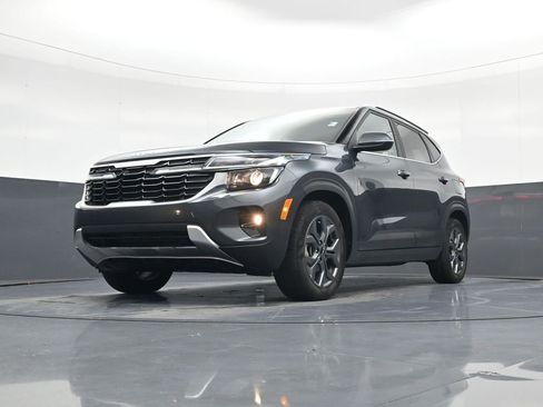 Used 2024 Kia Seltos S FWD image 18
