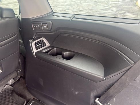 Certified 2024 Honda Odyssey Touring image 12