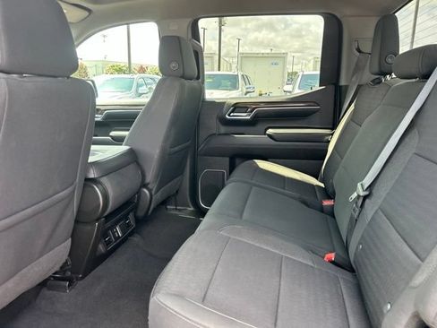 Used 2022 Chevrolet Silverado 1500 LT AWD/4WD image 28
