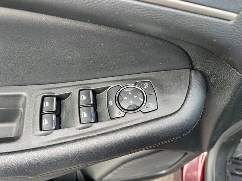 Used 2022 Ford Edge SEL w/ Convenience Package image 13