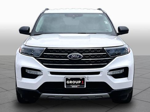 Used 2022 Ford Explorer XLT w/ Equipment Group 202A RWD image 4