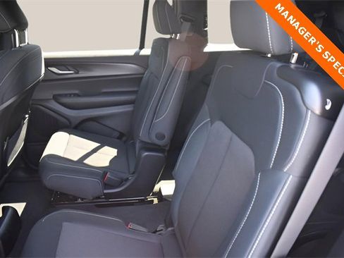 New 2025 Jeep Grand Cherokee L Laredo w/ Luxury Tech Group I image 14