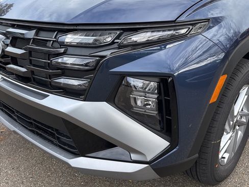 New 2026 Hyundai Tucson SE image 9