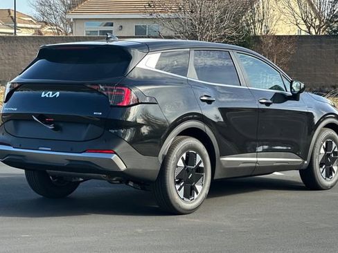 New 2026 Kia Sportage LX image 5