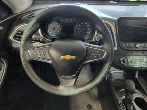 Used 2025 Chevrolet Malibu LT image 23