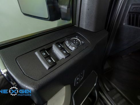 Used 2020 Ford F150 Lariat w/ Equipment Group 502A Luxury AWD/4WD image 12