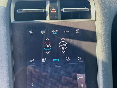 Used 2023 Porsche Taycan w/ Premium Package image 15