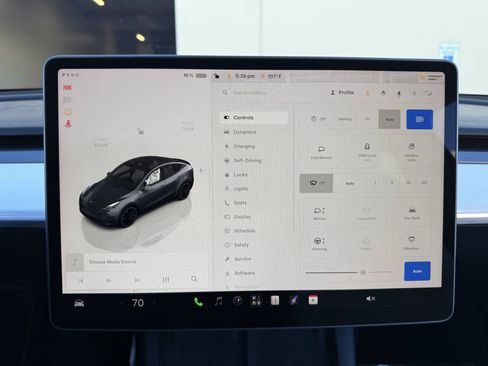 Used 2023 Tesla Model Y Performance AWD/4WD image 13