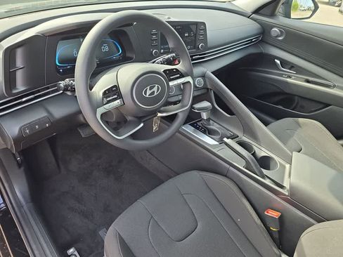 New 2026 Hyundai Elantra SE FWD image 14