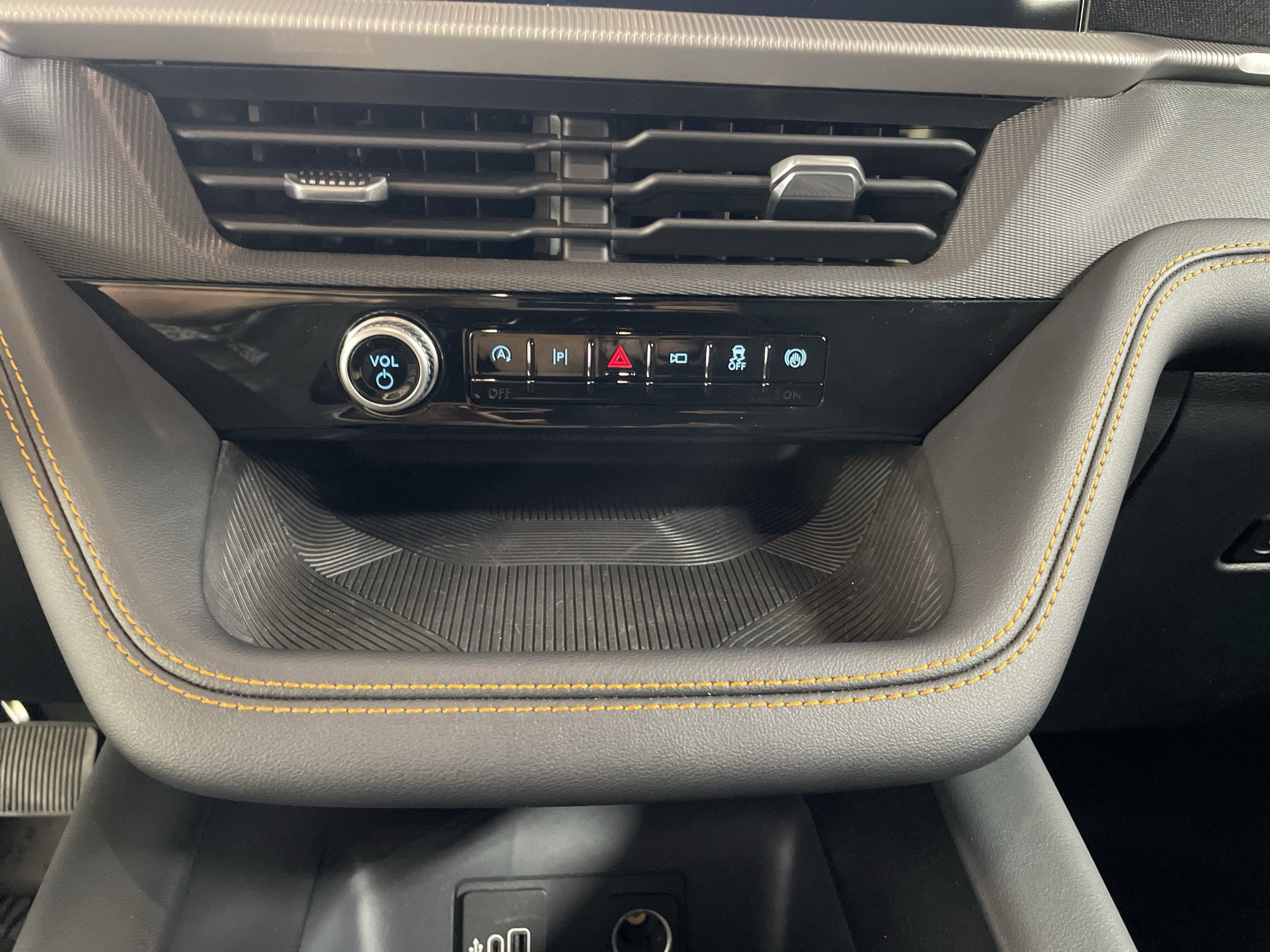 Used 2026 Ford Explorer Tremor AWD/4WD image 22