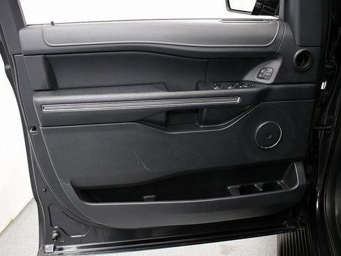 Used 2024 Ford Expedition Max XLT image 23