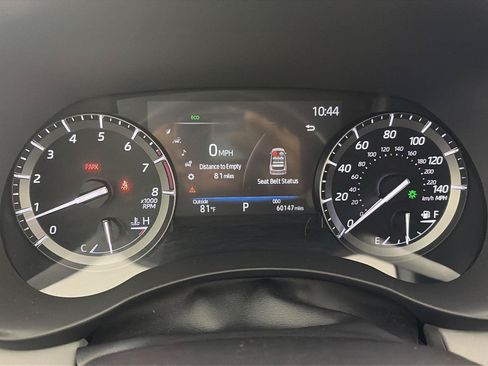 Used 2021 Toyota Highlander XLE AWD/4WD image 4