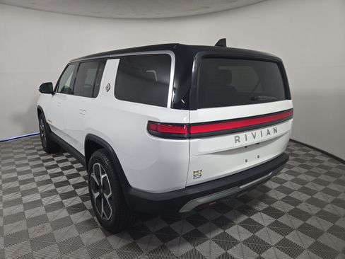 Used 2024 Rivian R1S Adventure AWD/4WD image 3