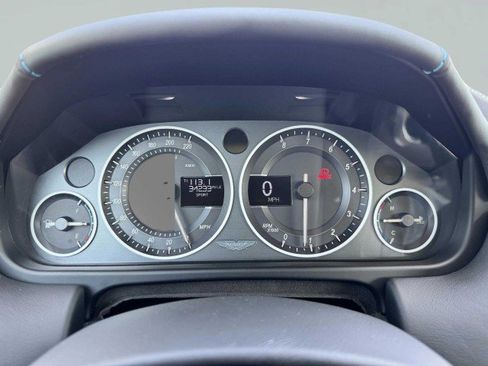 Used 2011 Aston Martin V12 Vantage Coupe image 30