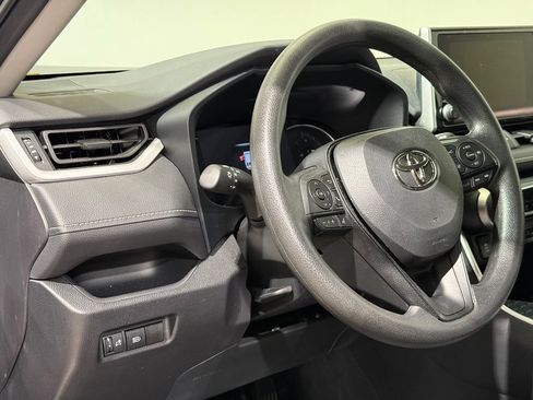Certified 2025 Toyota RAV4 LE AWD/4WD image 17
