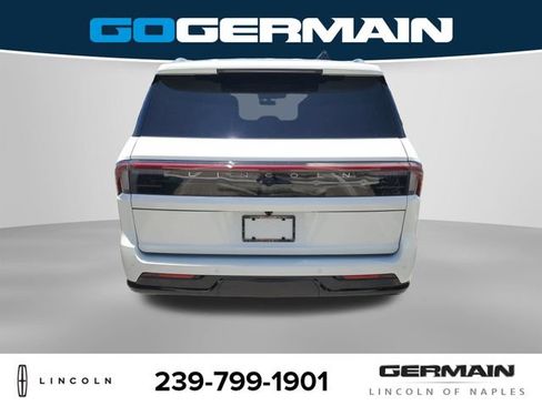 New 2026 Lincoln Navigator L Black Label AWD/4WD image 9