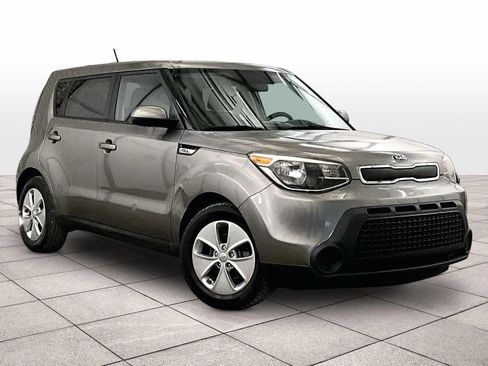Used 2016 Kia Soul FWD image 3