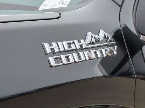 Used 2023 Chevrolet Silverado 1500 High Country w/ Z71 Off-Road Package image 11