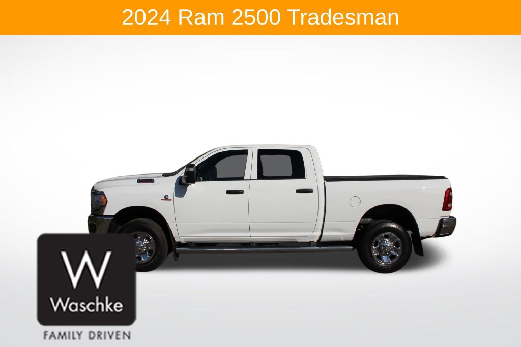 Used 2024 RAM 2500 Tradesman w/ Chrome Appearance Group AWD/4WD image 4